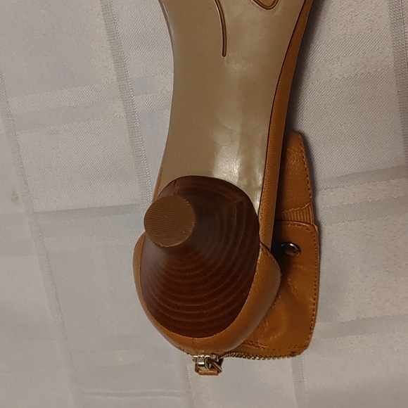 Nine West Sandals with Low Heel Size 7.5 - Picture 5 of 7